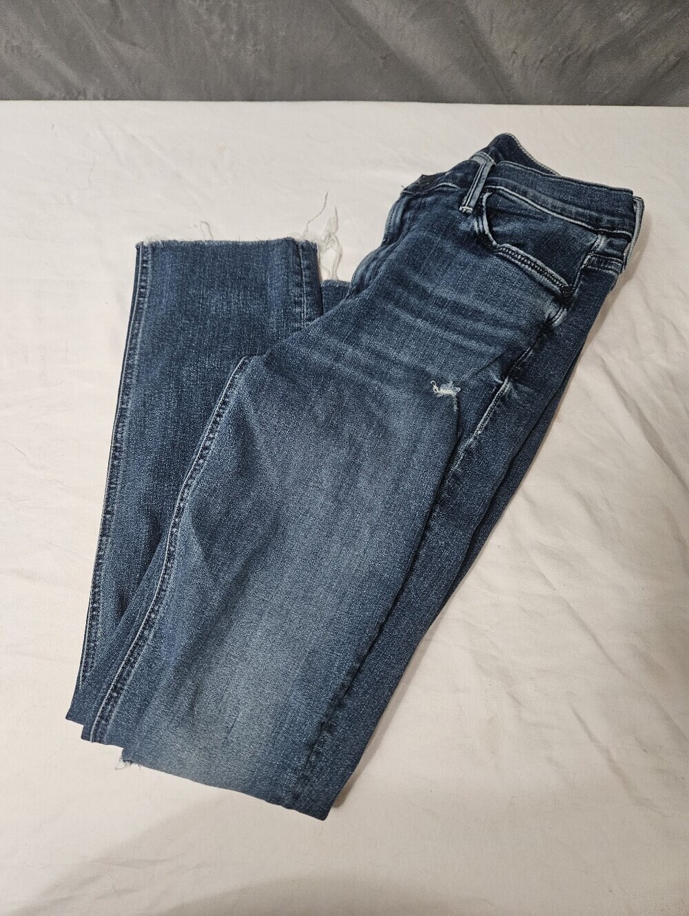 Mother The Mid Rise Dazzler Ankle Fray Cropped Jeans Size 28!